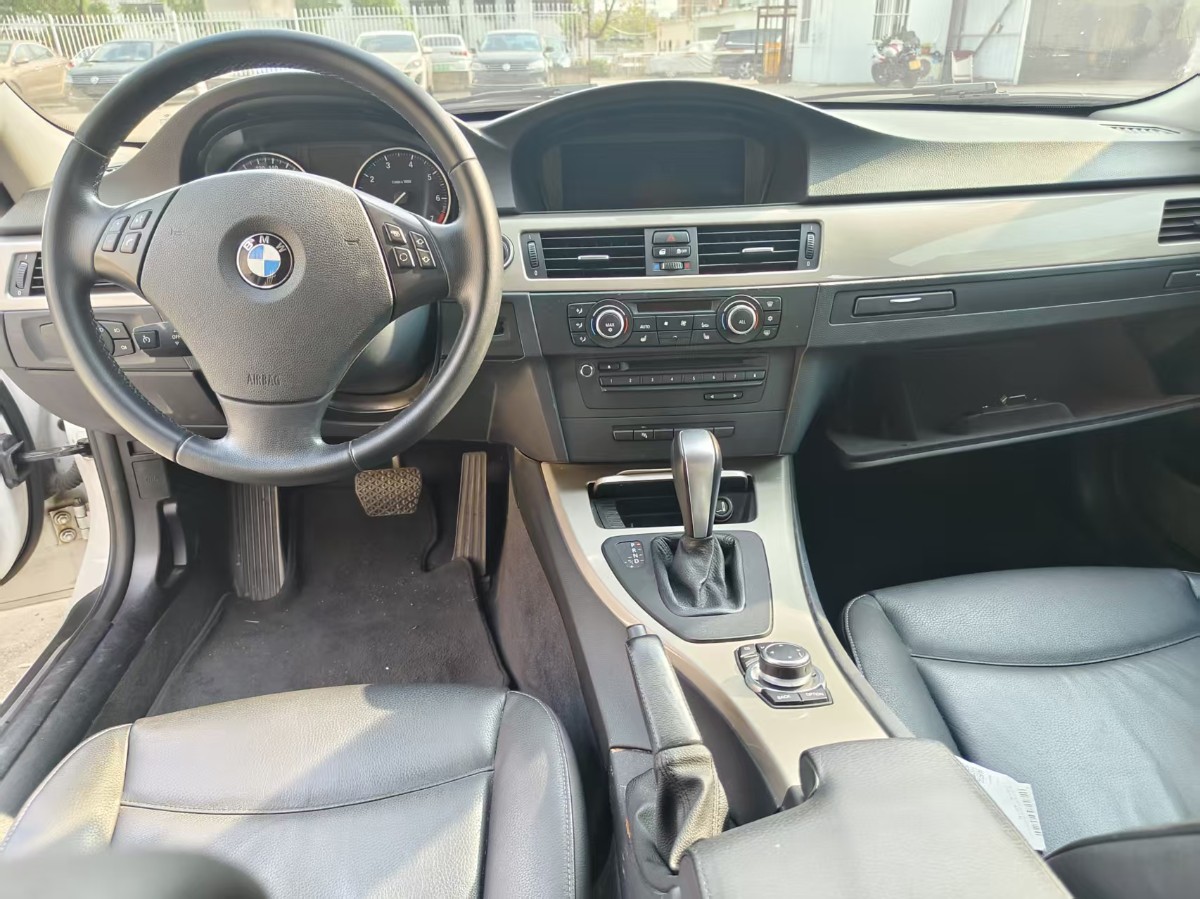 BMW 3 Series 2017 #6 BMW 3 Series 2017 car image #6