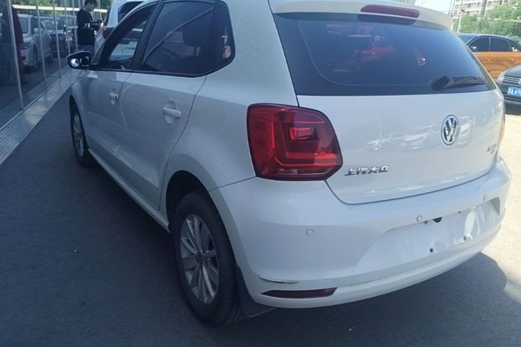 Volkswagen Polo 2019 car image #5