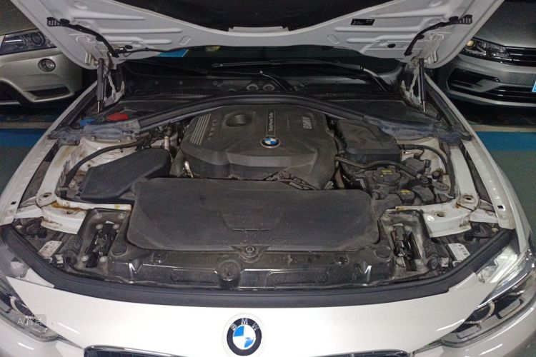 BMW 3 Series 2017 immagine di auto #22