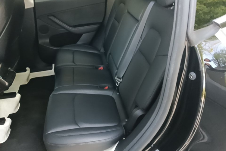Tesla Model Y 2023 #17 Tesla Model Y 2023 car image #17