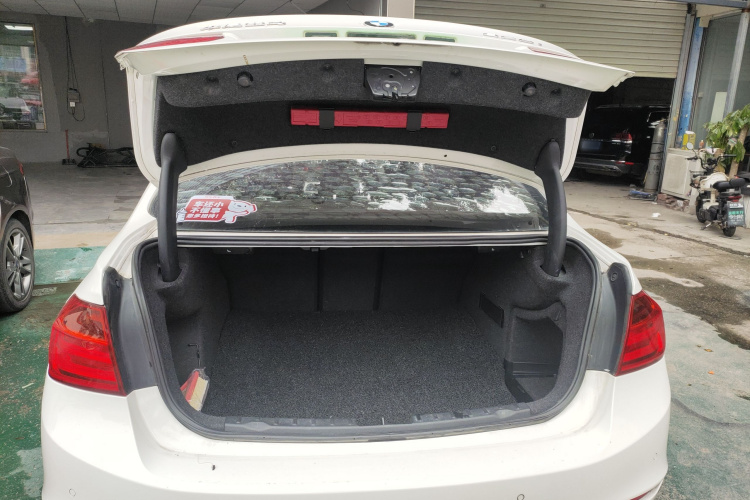 BMW 3 Series 2014 car image #19