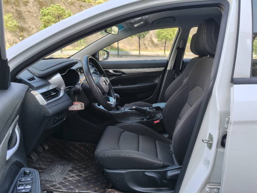 GEELY Emgrand 2019 #7 GEELY Emgrand 2019 car image #7
