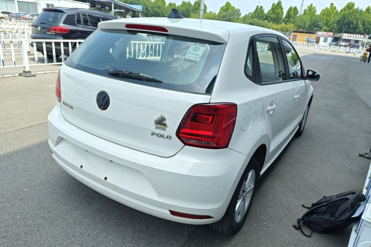 Volkswagen Polo 2016 car image #7