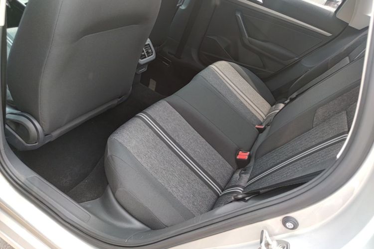 Volkswagen Lavida 2018 car image #17