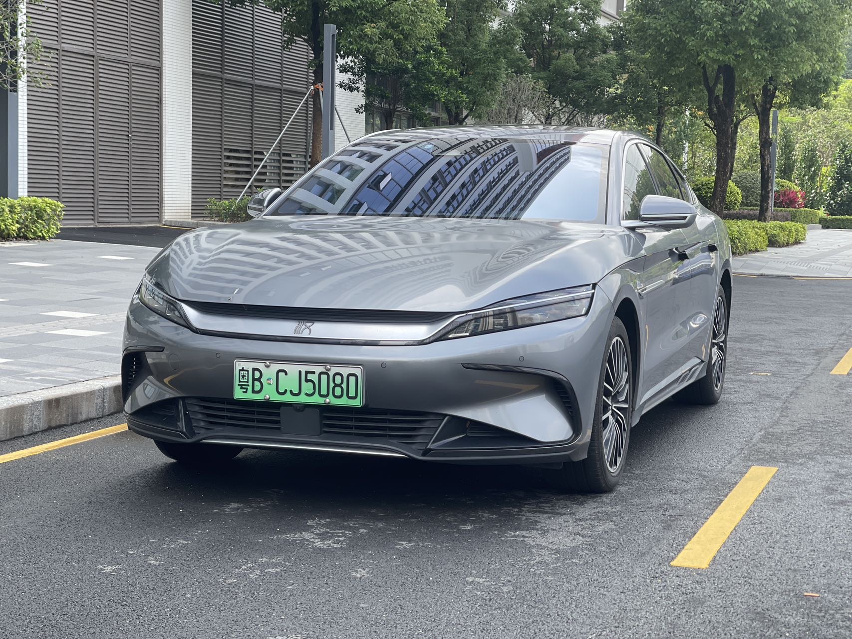 BYD Han 2024 BYD Han 2024 car image