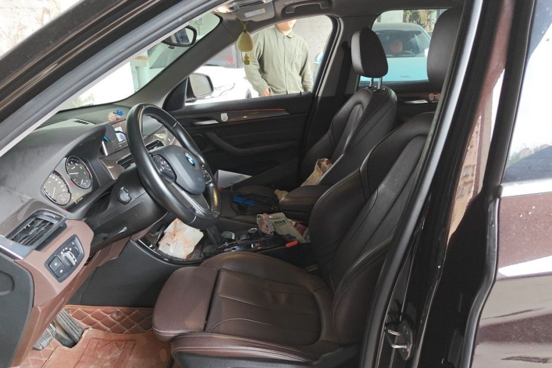 BMW X1 2018 imagen de coche #18