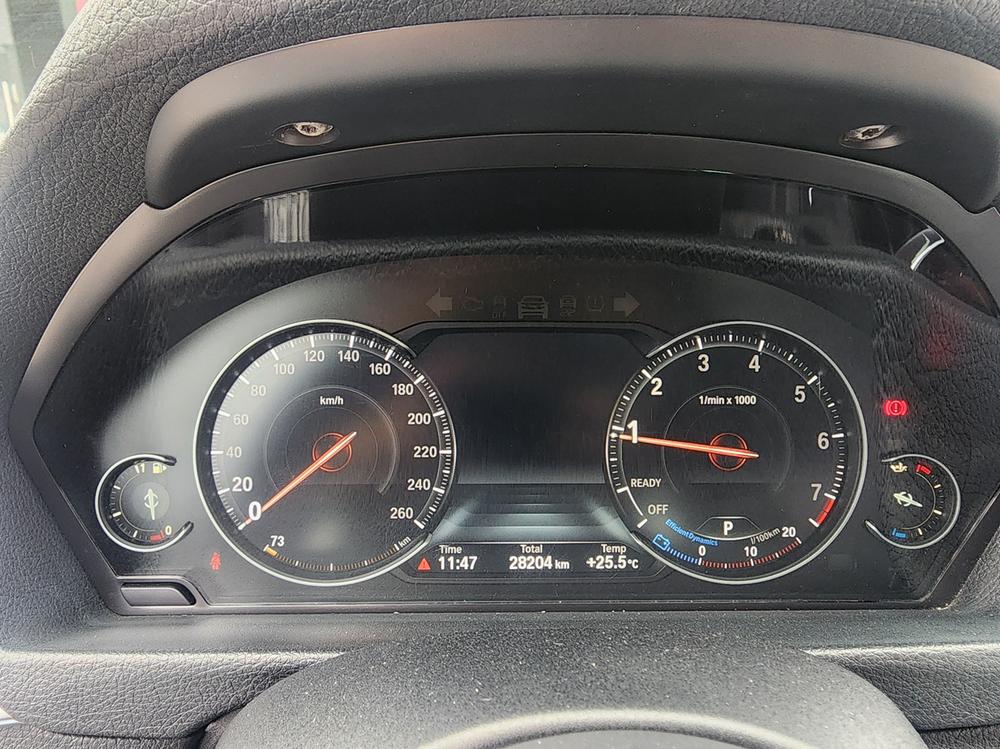 BMW 3 Series 2018 immagine di auto #8