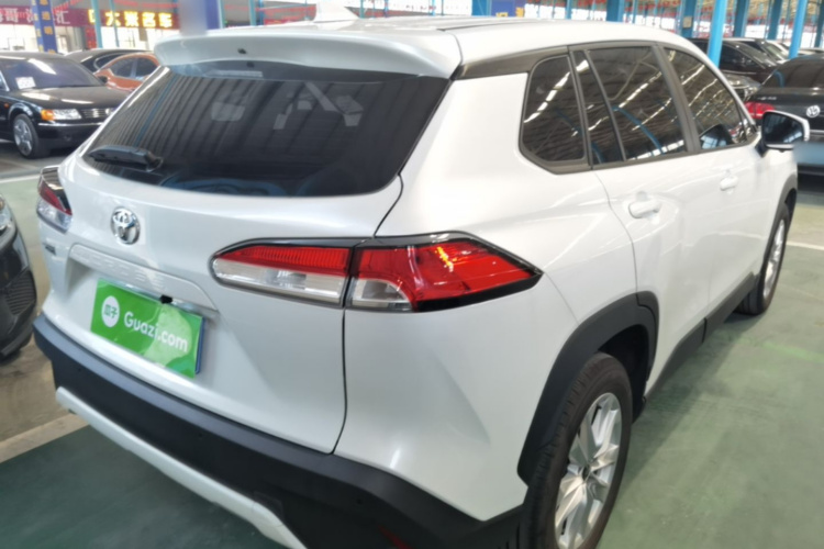 Toyota Corolla Cross 2025 immagine di auto #7