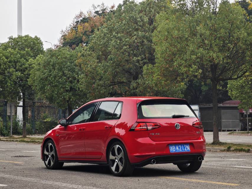 Volkswagen GolfGTI 2016 car image #4