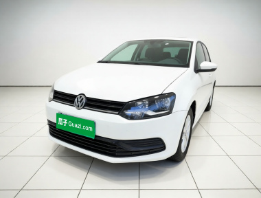 Volkswagen Polo 2016 car image 