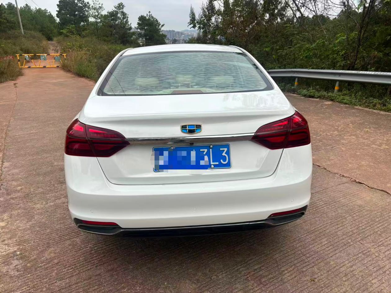 GEELY Emgrand 2018 car image #6