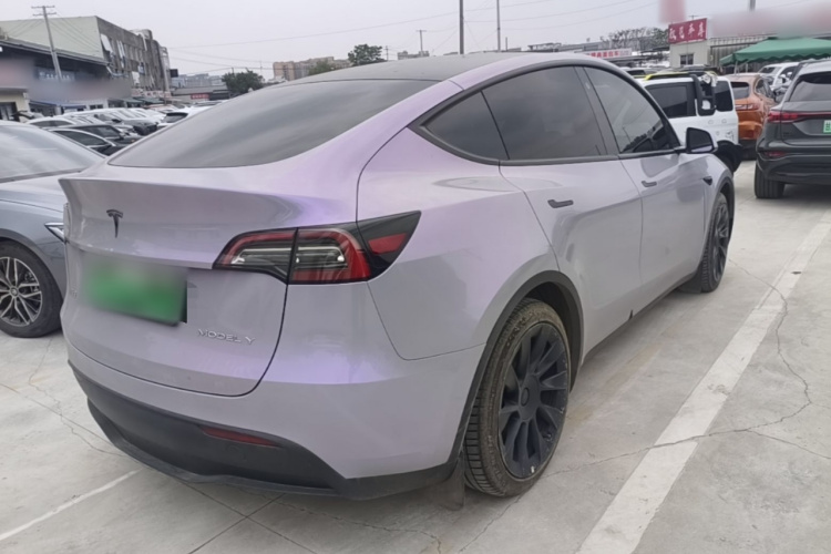 Tesla Model Y 2022 immagine di auto #7