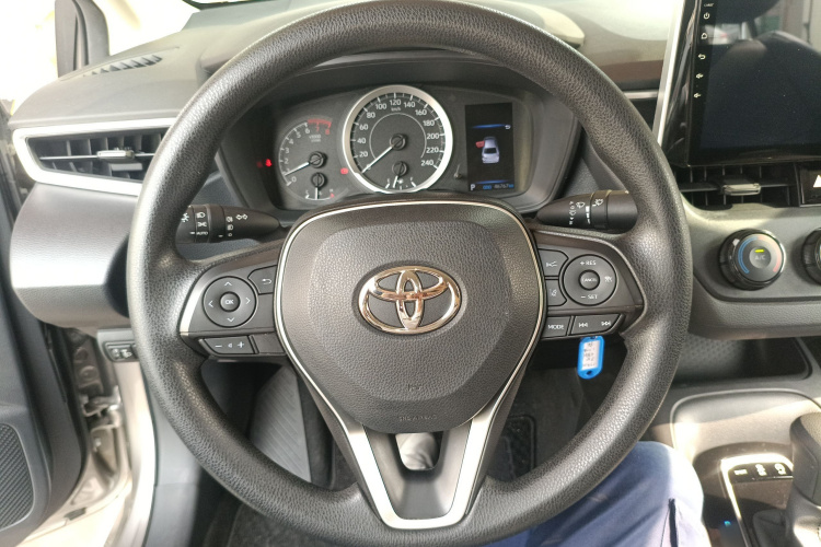 Toyota Corolla 2019 immagine di auto #11