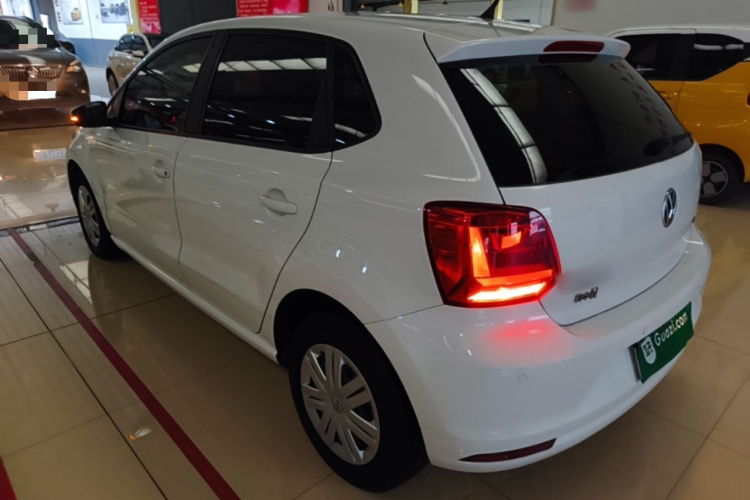 Volkswagen Polo 2017 car image #5
