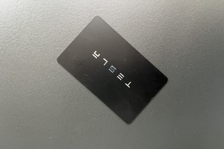 Tesla Model Y 2022 car image #9