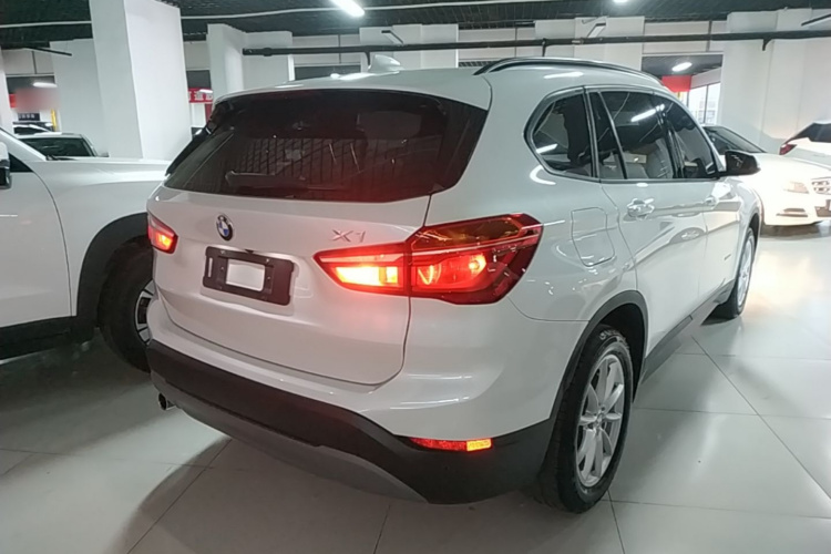 BMW X1 2017 #7 BMW X1 2017 car image #7