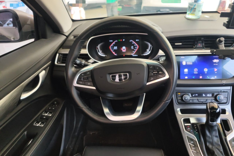 GEELY Emgrand 2019 #11 GEELY Emgrand 2019 car image #11