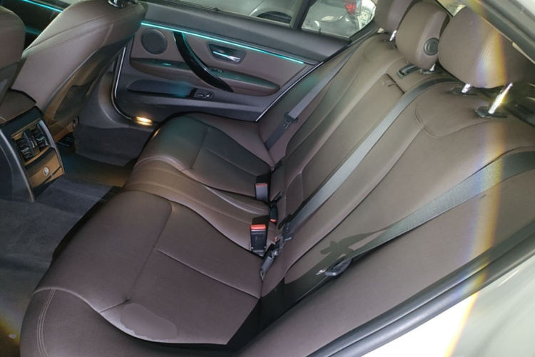 BMW 3 Series 2018 #13 BMW 3 Series 2018 car image #13