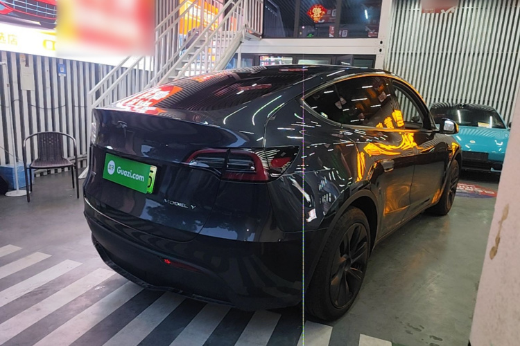Tesla Model Y 2024 #5 Tesla Model Y 2024 car image #5