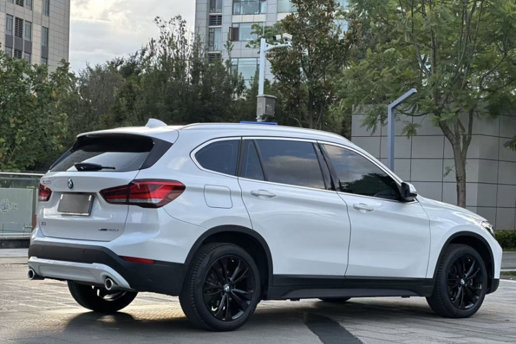 BMW X1 2017 #4 BMW X1 2017 car image #4