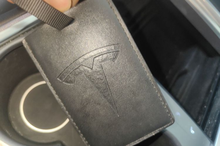 Tesla Model 3 2023 immagine di auto #9