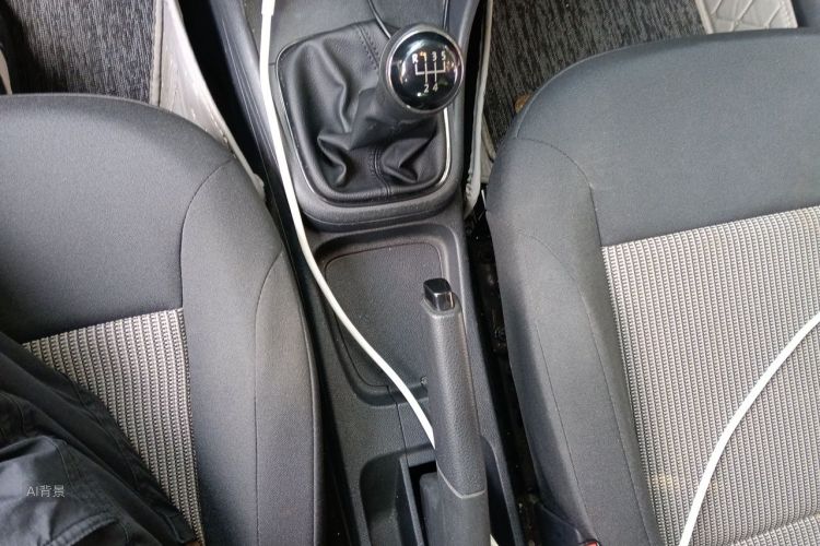 Volkswagen Polo 2018 car image #16