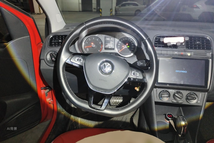 Volkswagen Polo 2017 car image #12