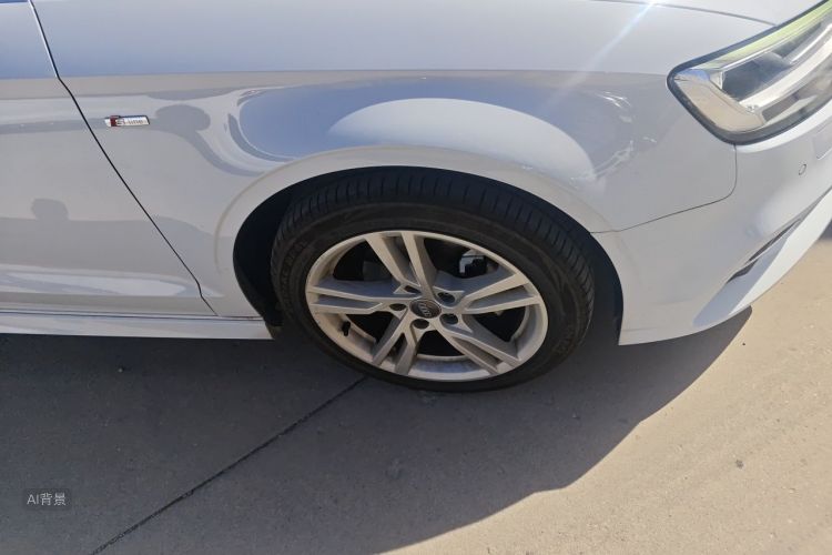 Audi A3 2019 car image #9