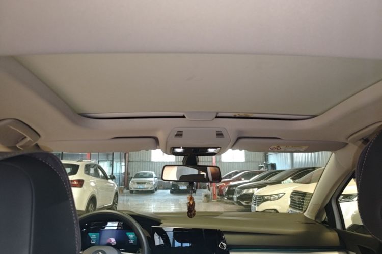 Volkswagen Golf 2022 car image #18