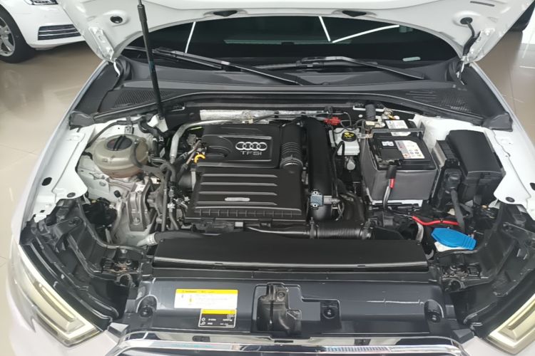 Audi A3 2019 car image #20