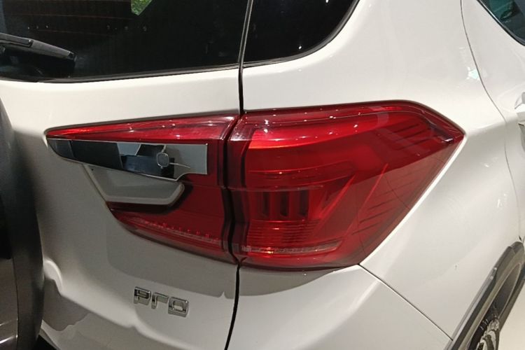 BYD Yuan Pro 2023 car image #8