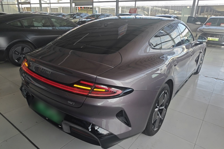 MI SU7 2025 car image #5