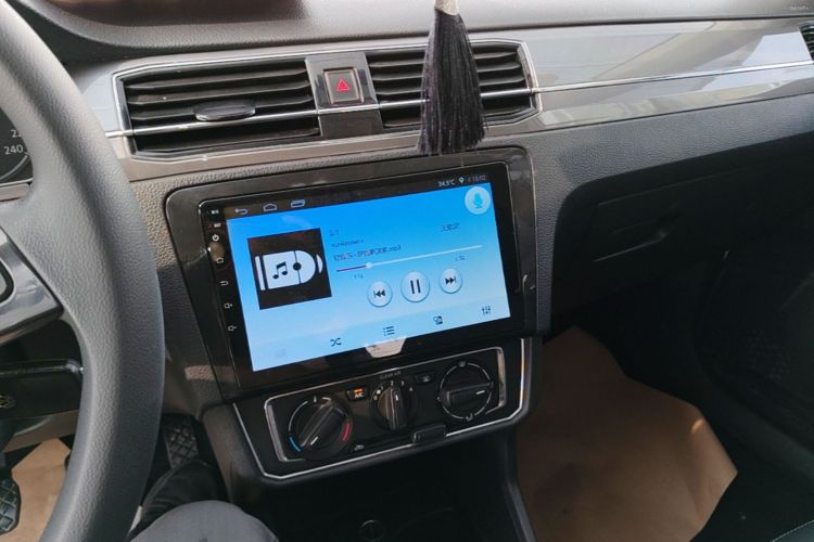 Volkswagen Santana 2019 car image #13