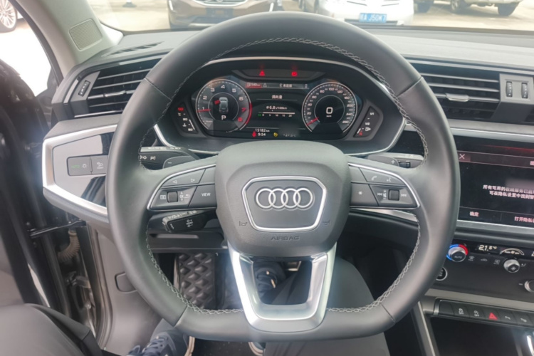Audi Q3 2023 #11 Audi Q3 2023 car image #11