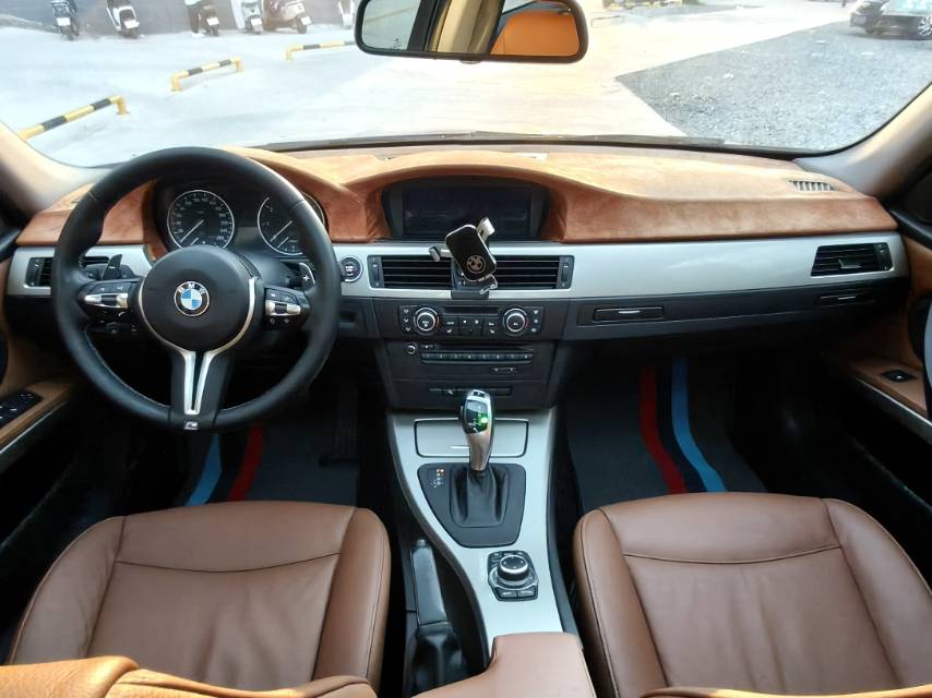 BMW 3 Series (Imported) 2018 صورة سيارة #9
