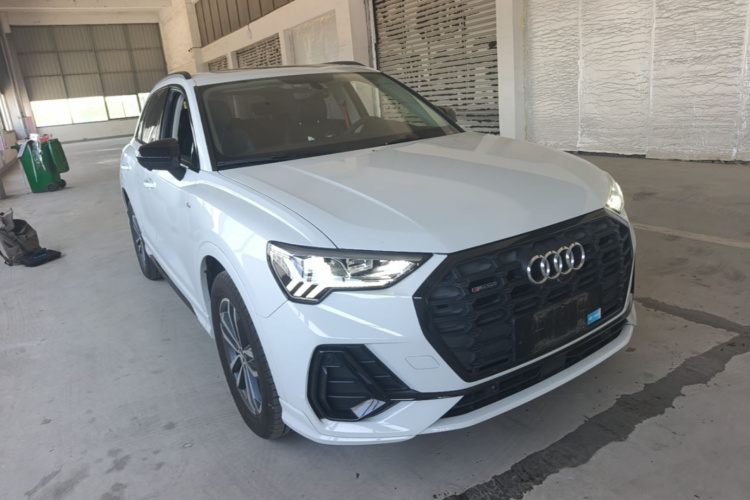 Audi Q3 2021 #4 Audi Q3 2021 car image #4