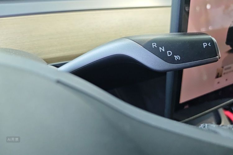 Tesla Model Y 2023 #16 Tesla Model Y 2023 car image #16