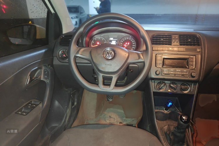 Volkswagen Polo 2016 car image #12