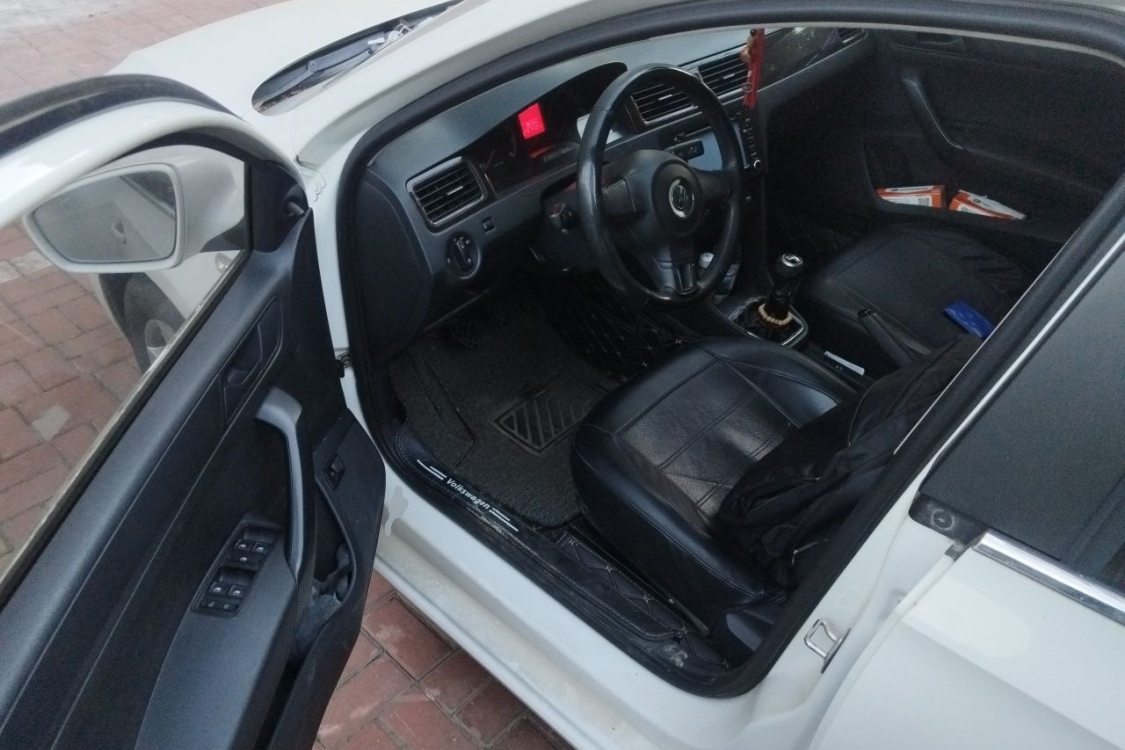 Volkswagen Santana 2015 car image #23