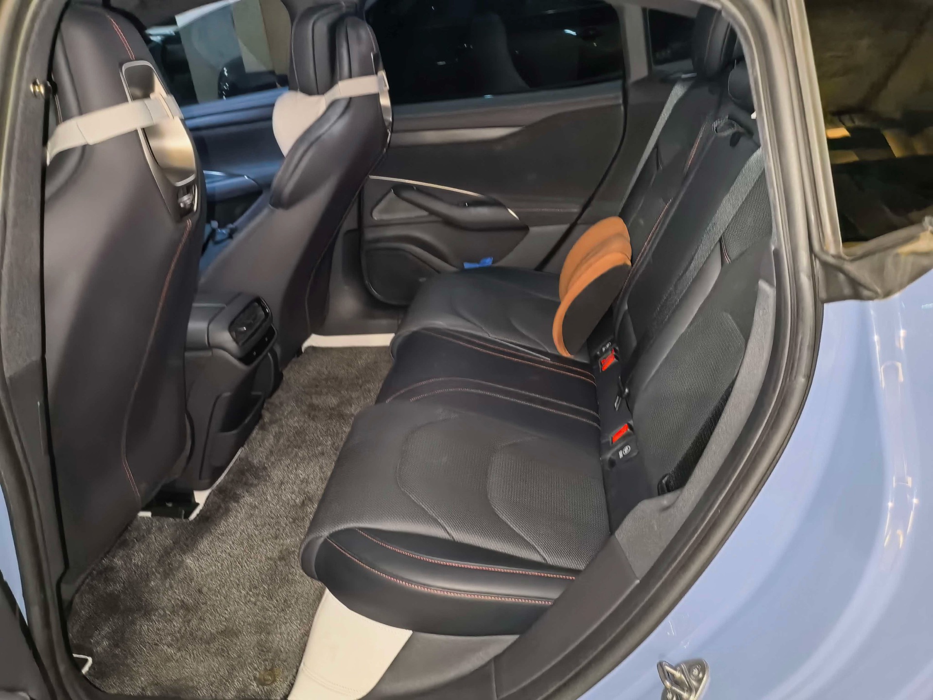 MI SU7 2024 car image #3