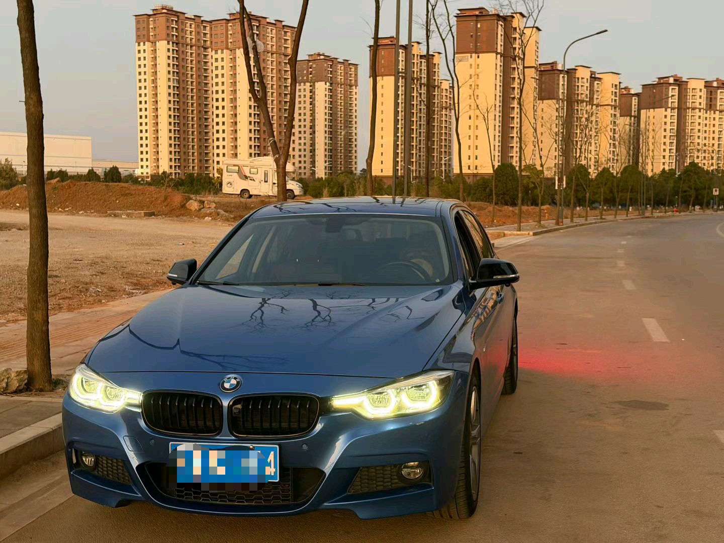 BMW 3 Series 2019 car image 