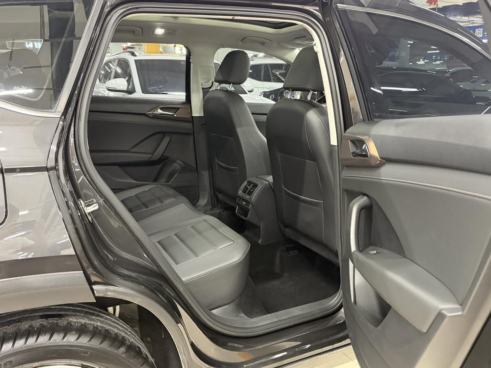 Volkswagen Tharu 2022 car image #15