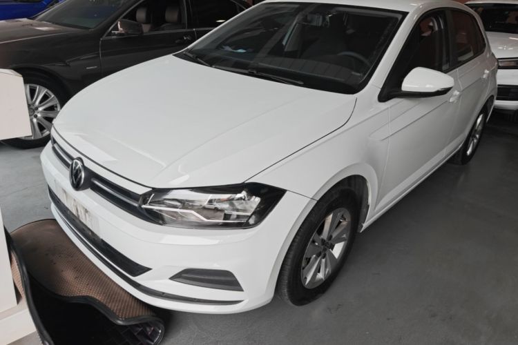Volkswagen Polo 2023 car image #2