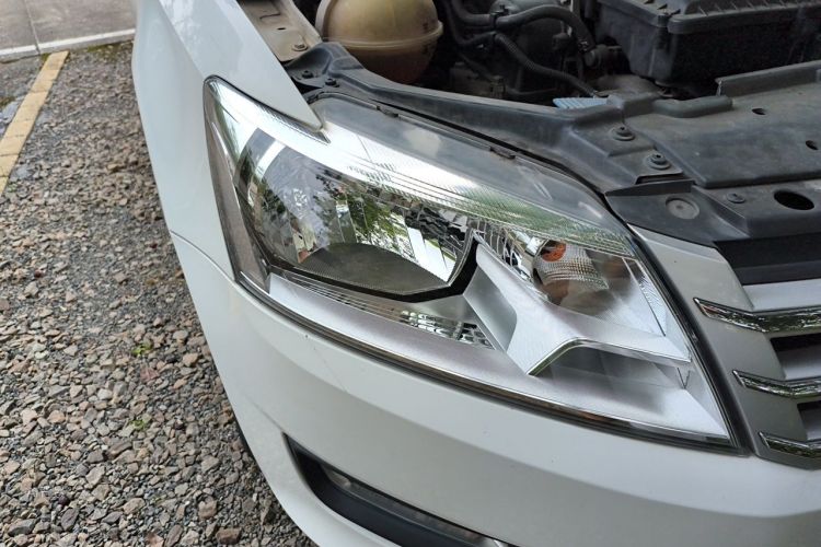 Volkswagen Santana 2016 car image #8