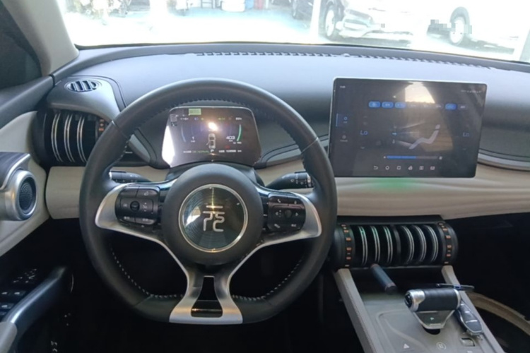 BYD Yuan Plus 2023 immagine di auto #11