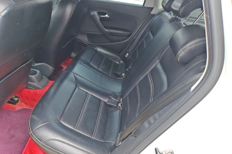 Volkswagen Polo 2019 car image #13
