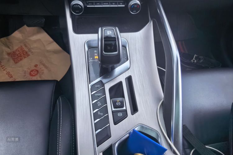 GEELY Coolray 2019 #16 GEELY Coolray 2019 car image #16