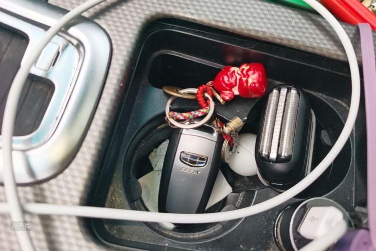 GEELY Emgrand GS 2017 car image #10