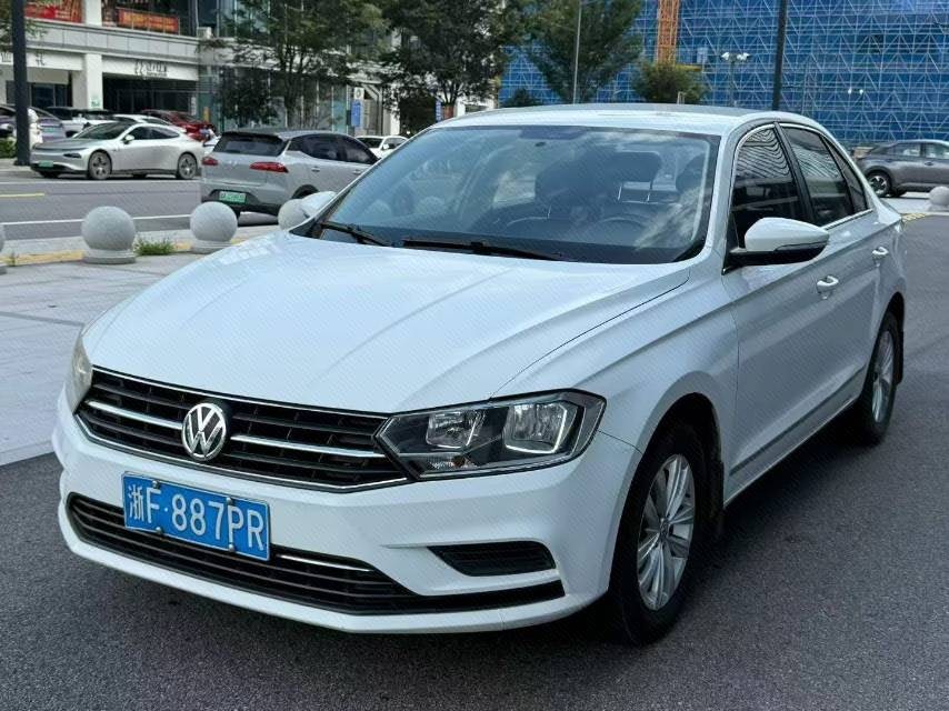 Volkswagen Bora 2017 car image 