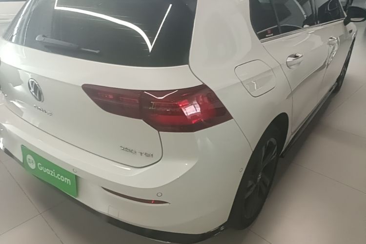 Volkswagen Golf 2023 car image #8